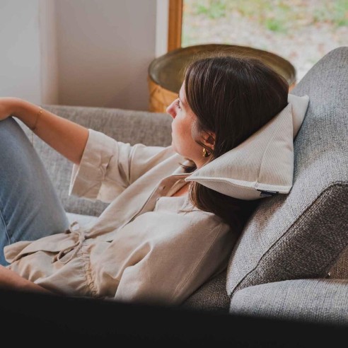 SALVADOR Luleå | Coussin cale nuque velours | Petits Cadors