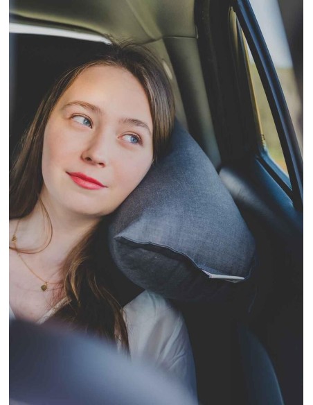 L'oreiller de voiture ISIDOR - Une invention signée Petits Cadors