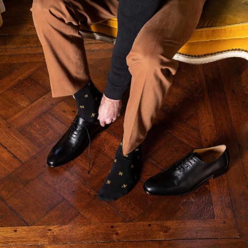 Napoléon : les chaussettes "N" allover - Maison Broussaud