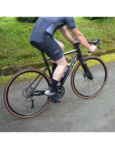 Nos chaussettes cyclisme coloris noir/gris - Maison Broussaud