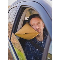 L'oreiller de voiture ISIDOR - Une invention Petits Cadors
