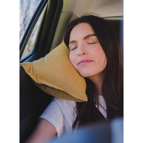 L'oreiller de voiture ISIDOR - Une invention Petits Cadors