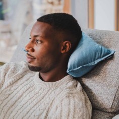 SALVADOR Fidji | Coussin cale nuque moelleux | Petits Cadors 2