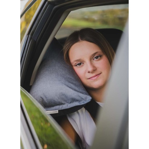 L'oreiller de voiture ISIDOR - Une invention signée Petits Cadors