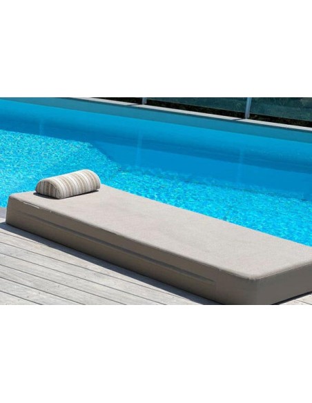 lit-de-piscine-flottant-justine-gallice