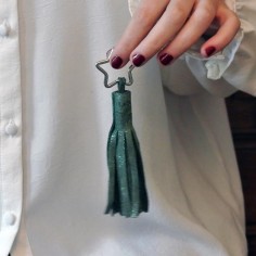 Porte Clés Pompon en cuir Pailleté Basilic