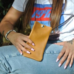 Pochette Téléphone en cuir Mixte Caramel