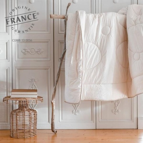 Sénane, couette toute saison, garnie de laine de moutons français