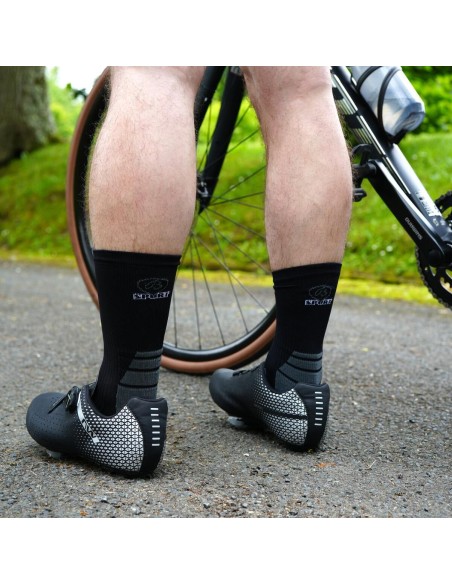 Nos chaussettes cyclisme coloris noir/gris - Maison Broussaud