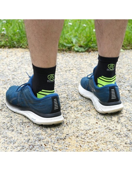 Nos chaussettes de running coloris noir/jaune - Maison Broussaud