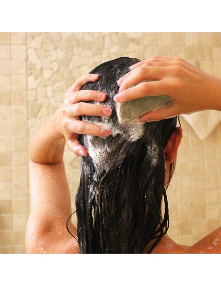 Shampoing solide cheveux colorés ou bouclés à l'huile de brocoli