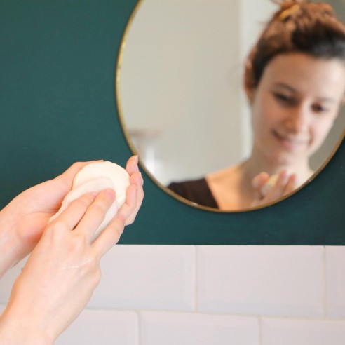 Démaquillant solide à l'huile de jojoba