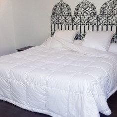 Couette ultra légère 90% duvet neuf canard